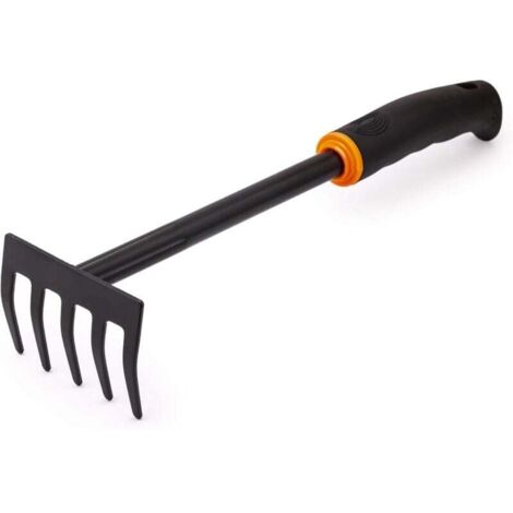 High-quality, 9 cm wide garden rake made of black lacquered carbon steel. This garden rake features an ergonomic handle for maintaining gardens, balconies, vegetable gardens, terraces, or graves.