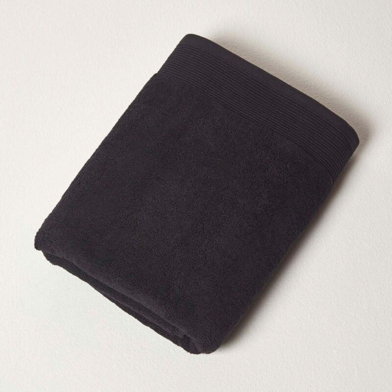 Homescapes - Black 100% Combed Egyptian Cotton Bath Towel 700 gsm - Black