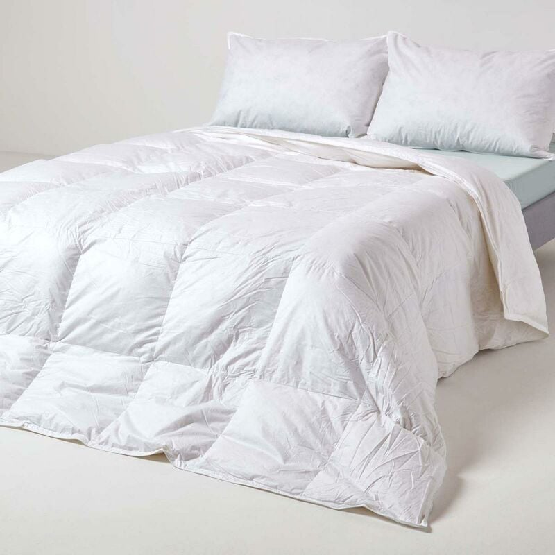 Homescapes - Couette de Luxe légère spéciale été en duvet de canard 4,5 tog - 200 x 200 cm