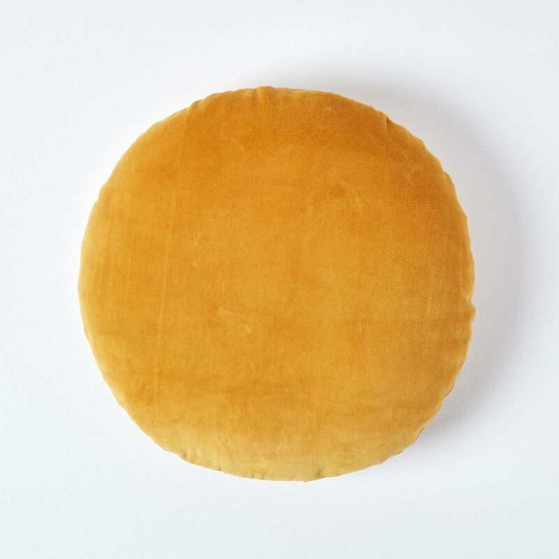 Homescapes Velvet Cushion, 40 cm Round in Mustard | Size: 40cm x 40cm