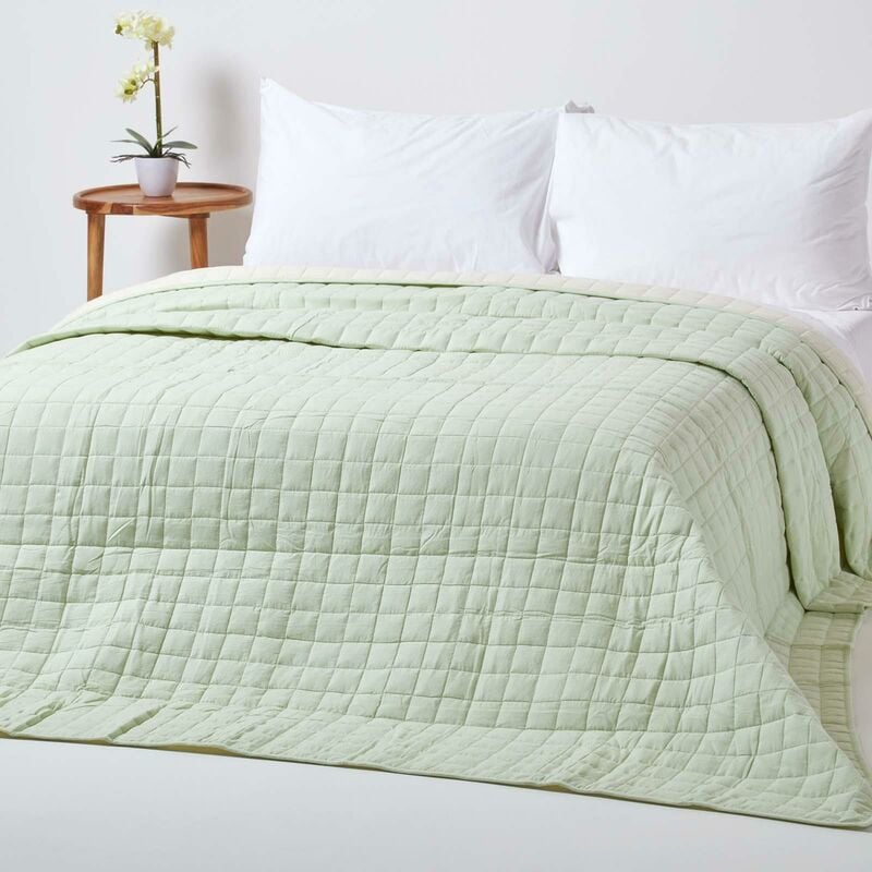 Couvre-lit matelassé bicolore & réversible en coton - Vert sauge & Crème - 230 x 250 cm - Homescapes
