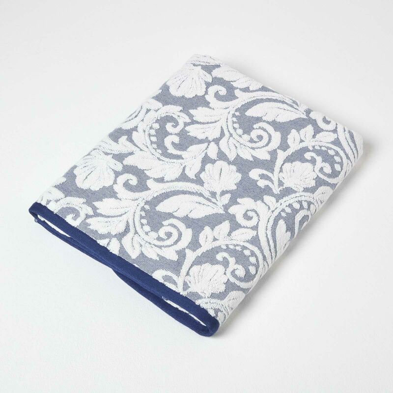 HOMESCAPES Damask 100% Turkish Cotton 600 GSM Bath Sheet, Navy