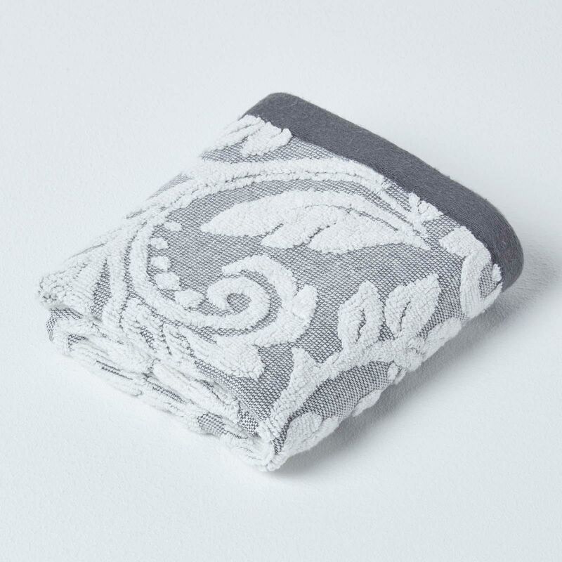 HOMESCAPES Damask Turkish Cotton 600 GSM Guest Towel, Silver