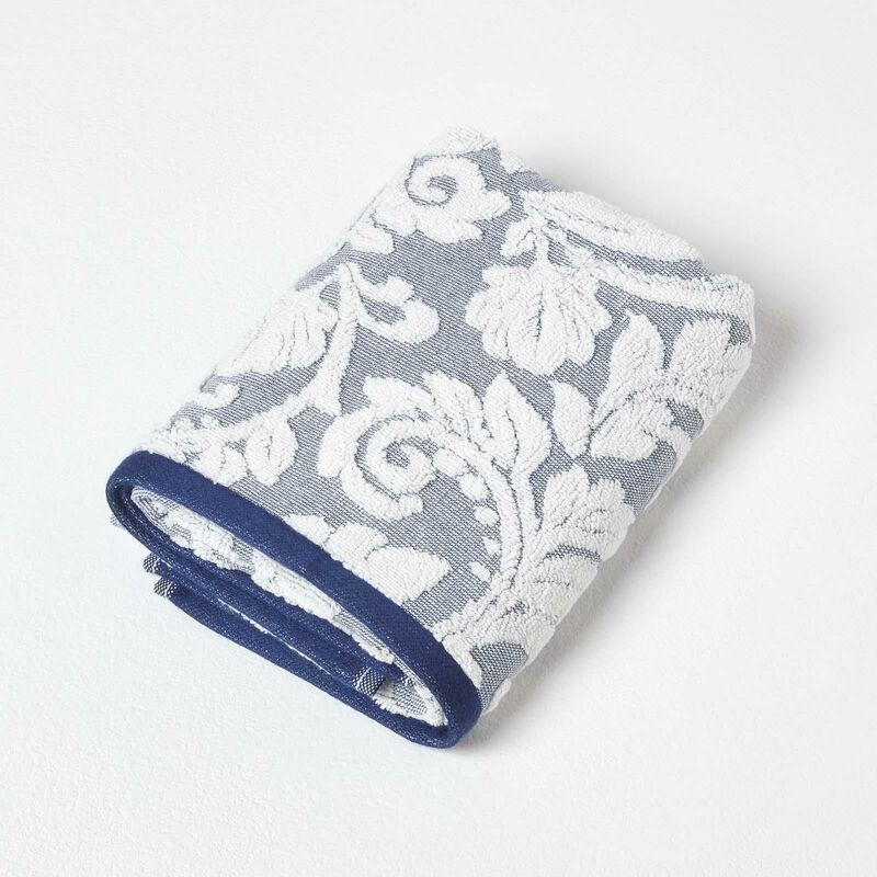 HOMESCAPES Damask 100% Turkish Cotton 600 GSM Guest Towel, Navy