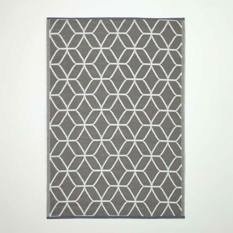 HOMESCAPES Grey and White Geometric Pattern Reversible Outdoor Rug - Grey - Grey