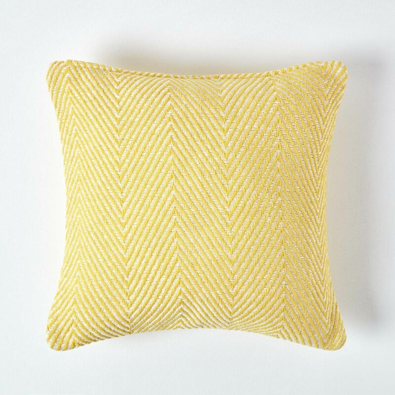 Homescapes - Housse de coussin Halden jaune à motif chevrons en coton, 45 x 45 cm
