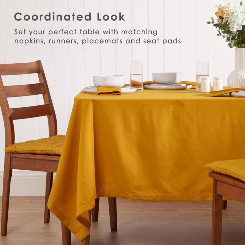 HOMESCAPES Nappe de table rectangulaire en coton unie Jaune moutarde - 137 x 178 cm