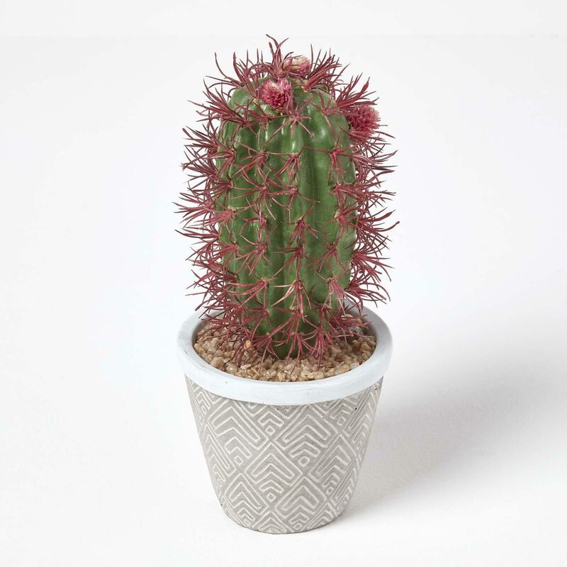 Homescapes - Petit Cactus artificiel Ferocactus en pot motif géométrique 25 cm - Vert et Rouge