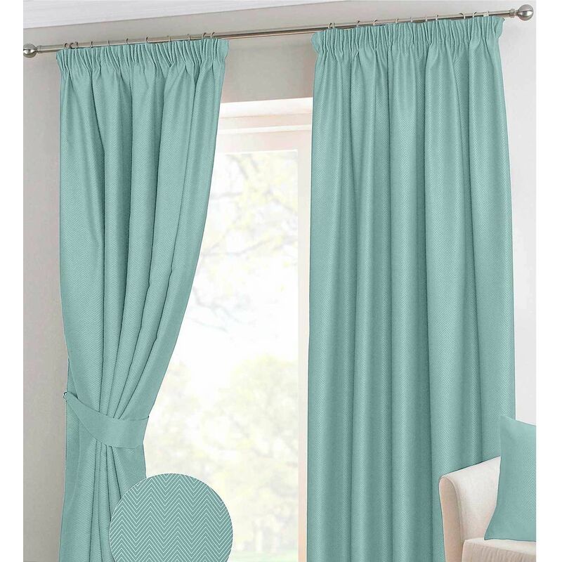 Homescapes - Rideaux galon fronceur occultant Bleu givré Motif chevron 117 x 228 cm