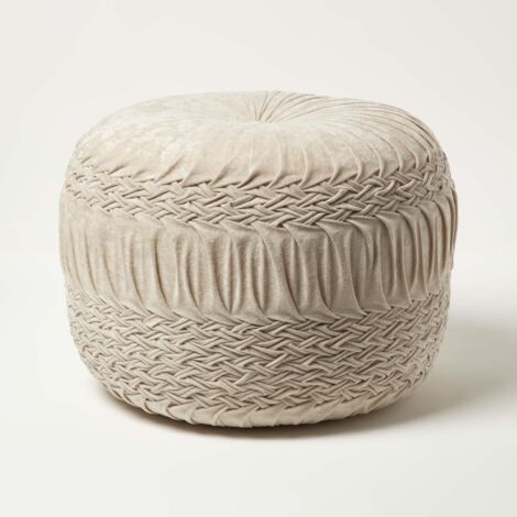 HOMESCAPES Sofia – Samt-Pouf geflochten & plissiert – cremeweiß, 50x35 cm