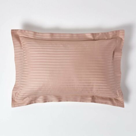 HOMESCAPES Taie d'oreiller rayé volant plat coton égyptien 330 fils coloris taupe 50 x 75 cm