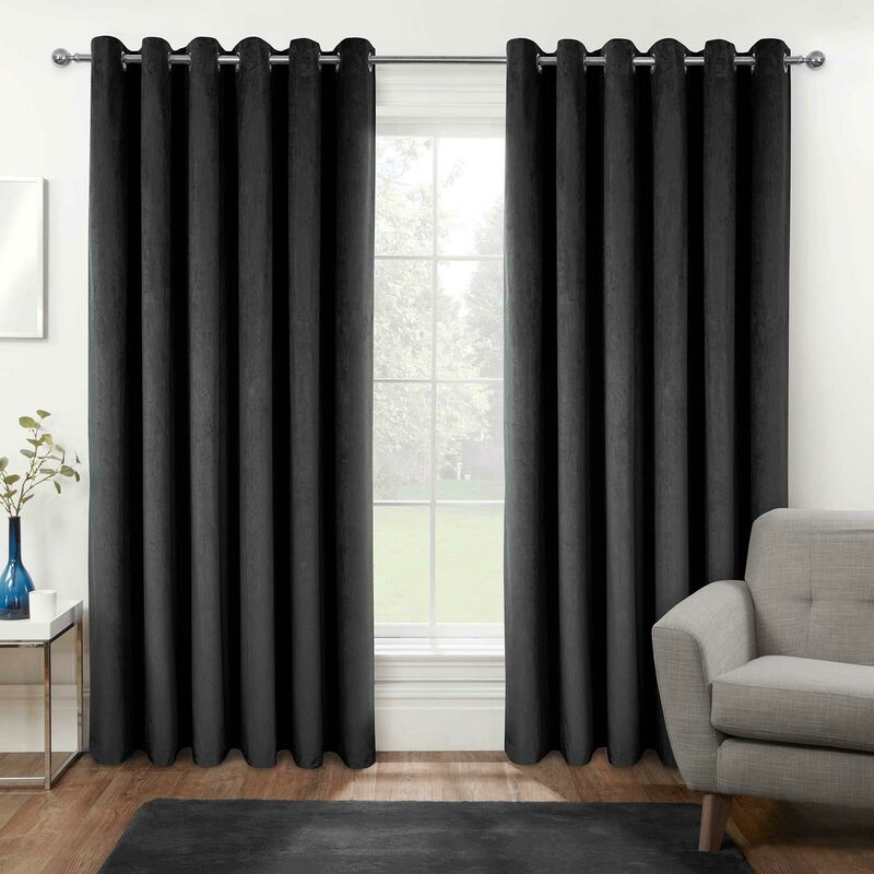 Homescapes - Thermal 100% Blackout Grey Velvet Curtains, 168 x 183 cm (66' x 72')