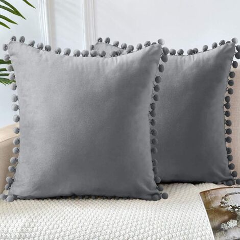 Housse de coussin en velours, taie d'oreiller décorative pour canapé et maison, housse de coussin carrée décorative en velours doux avec pompon (gris)
