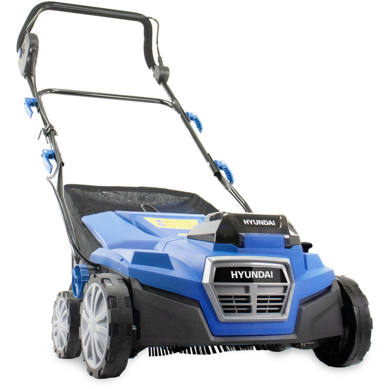 Hyundai Artificial Grass Sweeper 2x 20V (40V) 380mm Working Width, Brushless Motor, 4Ah Li-ion Batteries : HY2197