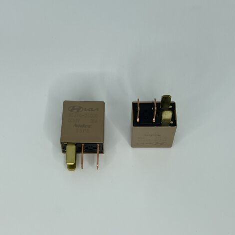 Hyundai-Kia automotive relay 95220-2S000