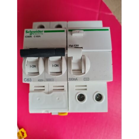 iC60N 2P C 63A 300mA-AC SCHNEIDER Disjoncteur Diff‚àö©rentiel
