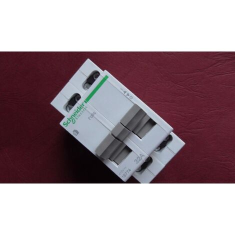 I'CLIC 4P 32A SCHNEIDER 16774 , INTERRUPTEUR SECTIONNEUR 415V