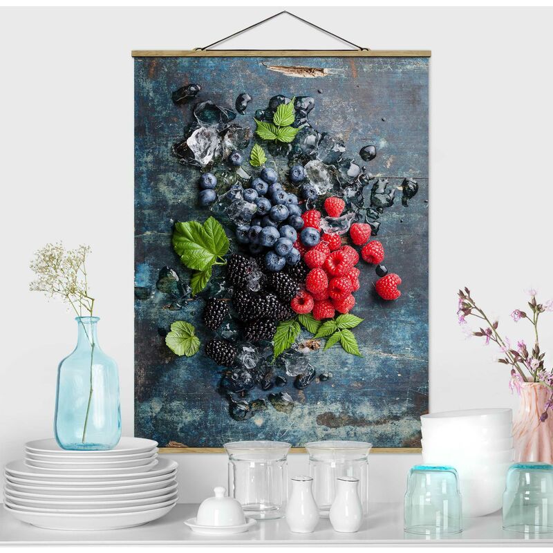 

Imagen de tela - Berry Mix With Ice Cubes Wood - Alto 4:3 Dimensión LxA: 133.5cm x 100cm