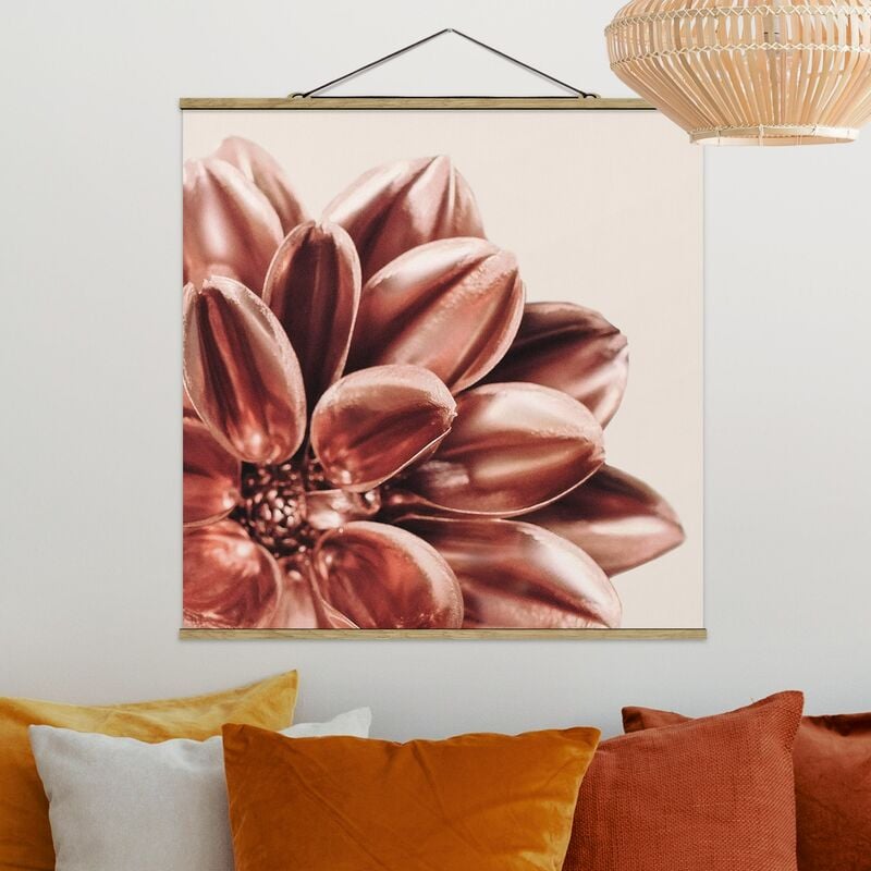 

Imagen de tela - Dahlia Pink Gold Pink Detail - Cuadrado 1:1 Dimensión LxA: 100cm x 100cm