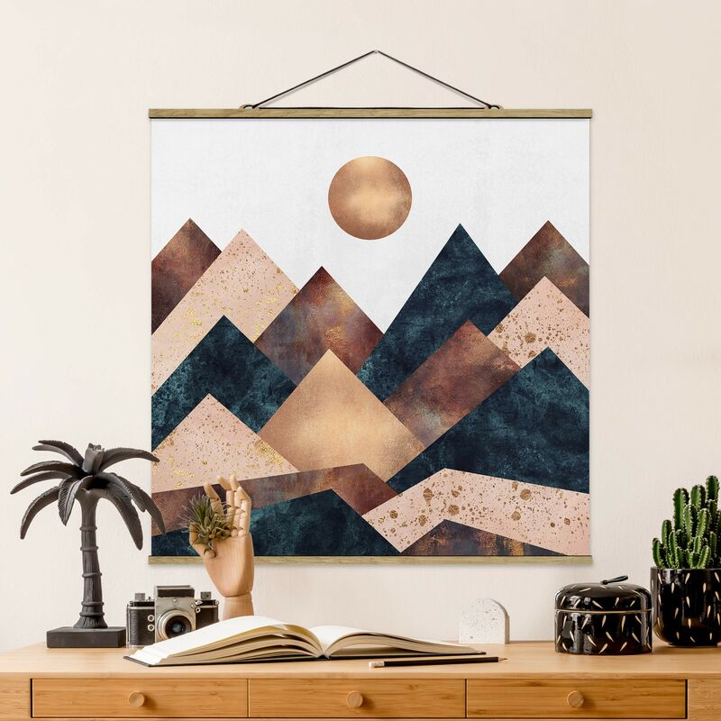 

Imagen de tela - Elisabeth Fredriksson - Geometric Mountains Bronze - Cuadrado 1:1 Dimensión LxA: 100cm x 100cm