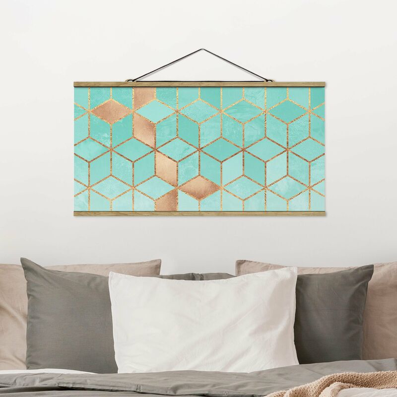 

Imagen de tela - Elisabeth Fredriksson - Turquoise White Golden Geometry - Apaisado 1:2 Dimensión LxA: 40cm x 80cm