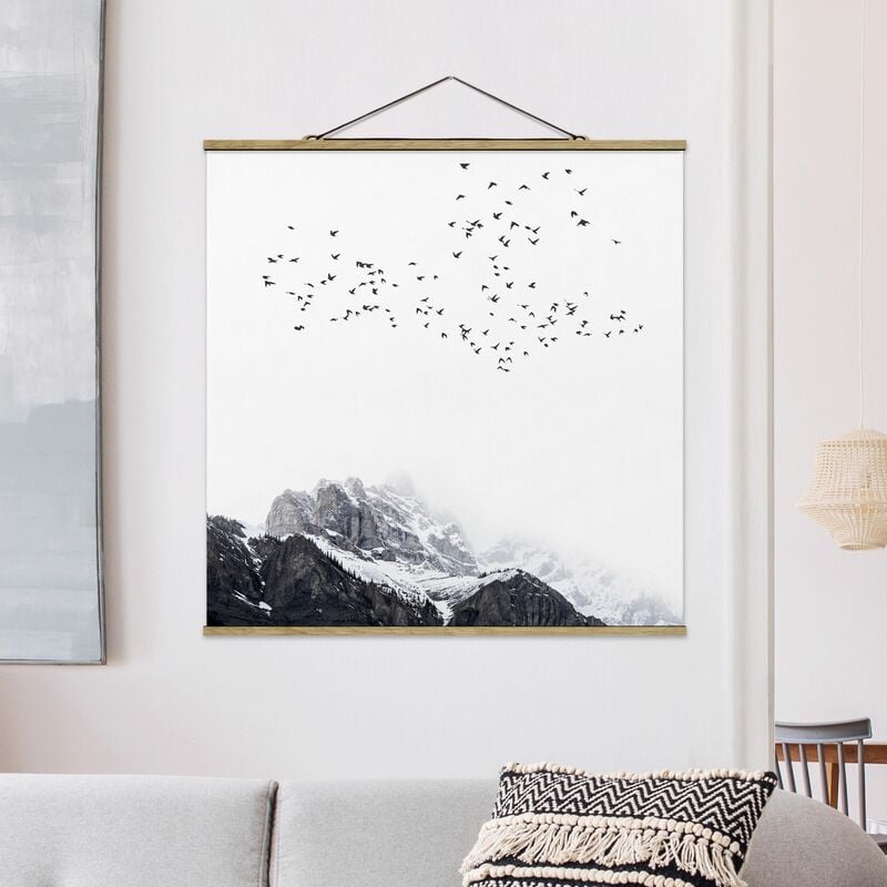 

Imagen de tela - Flock Of Birds In Front Of Mountains Black And White - Cuadrado 1:1 Dimensión LxA: 50cm x 50cm
