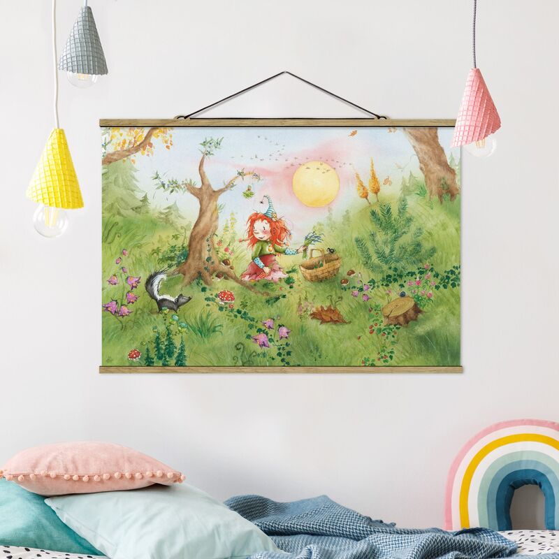 

Imagen de tela - Frida Gathers Herbs - Apaisado 2:3 Dimensión LxA: 66.5cm x 100cm