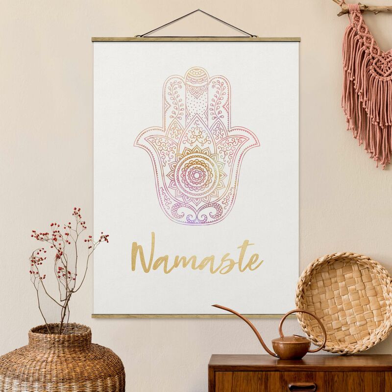 

Imagen de tela - Hamsa Hand Illustration Namaste Gold Pink - Alto 4:3 Dimensión LxA: 66.4cm x 50cm