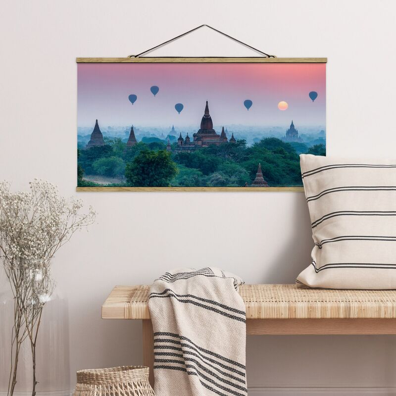 

Imagen de tela - Hot-Air Balloon Above Temple Complex - Apaisado 1:2 Dimensión LxA: 40cm x 80cm