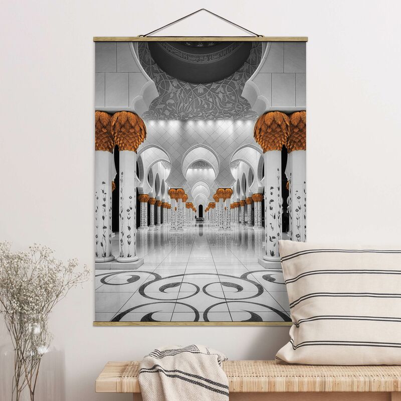 

Imagen de tela - In The Mosque - Alto 4:3 Dimensión LxA: 46.5cm x 35cm
