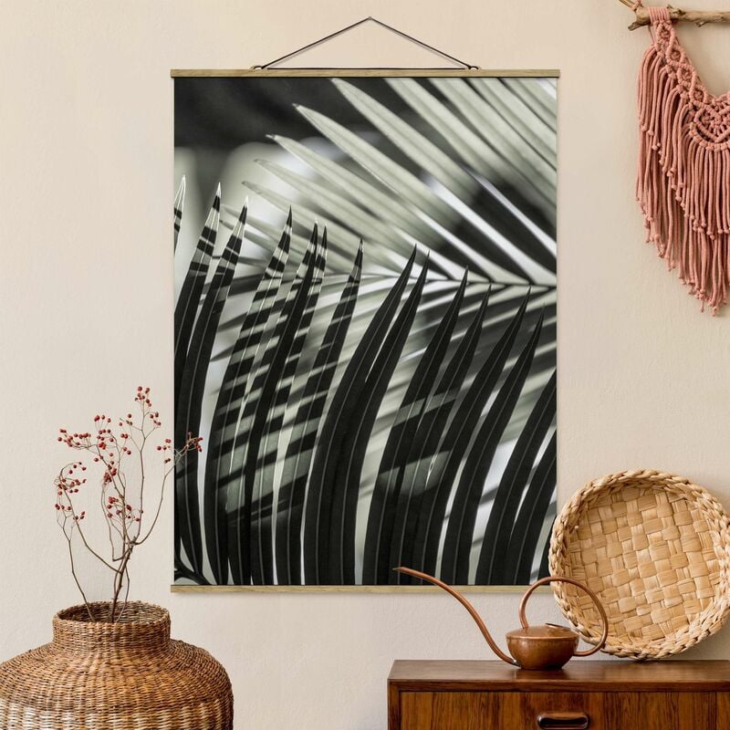 

Imagen de tela - Interplay Of Shaddow And Light On Palm Fronds - Alto 4:3 Dimensión LxA: 46.5cm x 35cm