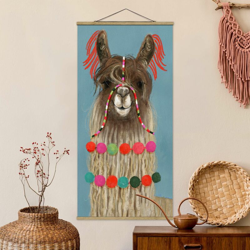 

Imagen de tela - Lama With Jewelry I - Alto 2:1 Dimensión LxA: 100cm x 50cm