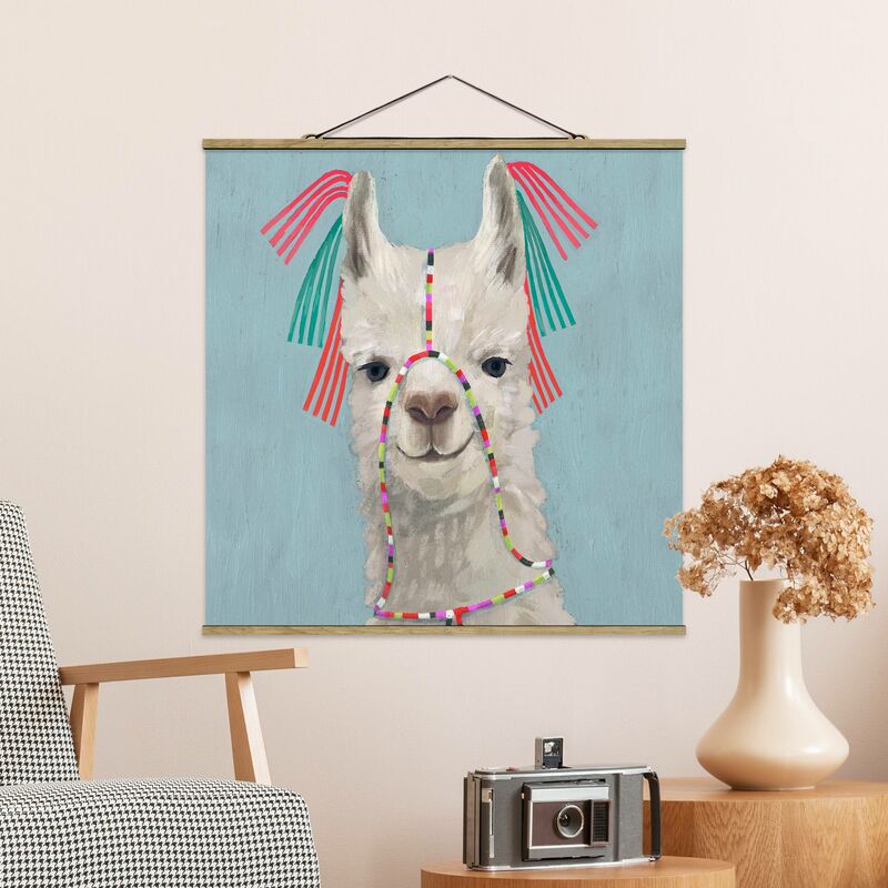 

Imagen de tela - Lama With Jewelry II - Cuadrado 1:1 Dimensión LxA: 80cm x 80cm
