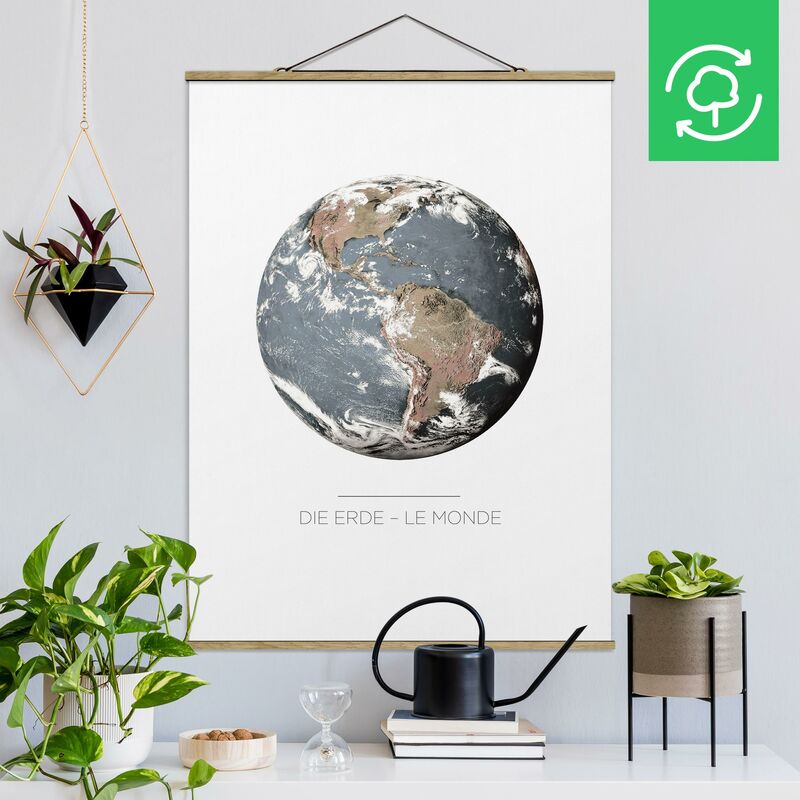 

Imagen de tela - Le Monde - The Earth - Alto 4:3 Dimensión LxA: 106.5cm x 80cm