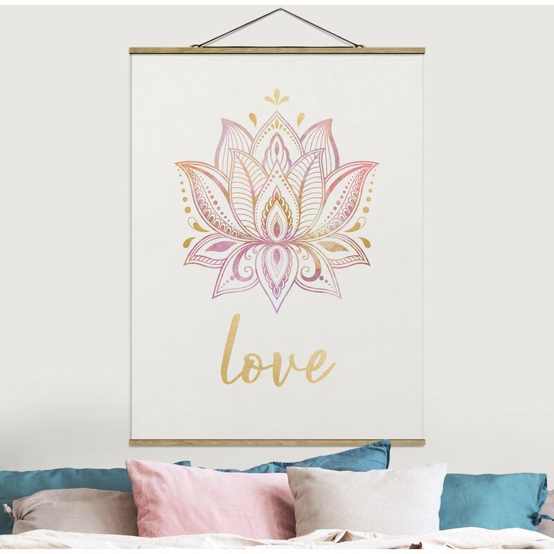 

Imagen de tela - Lotus Illustration Love Gold Pink - Alto 4:3 Dimensión LxA: 106.5cm x 80cm