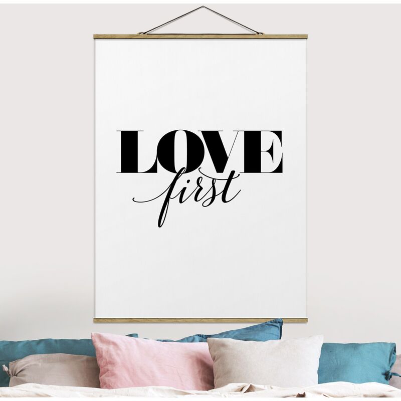 

Imagen de tela - Love First - Alto 4:3 Dimensión LxA: 66.4cm x 50cm