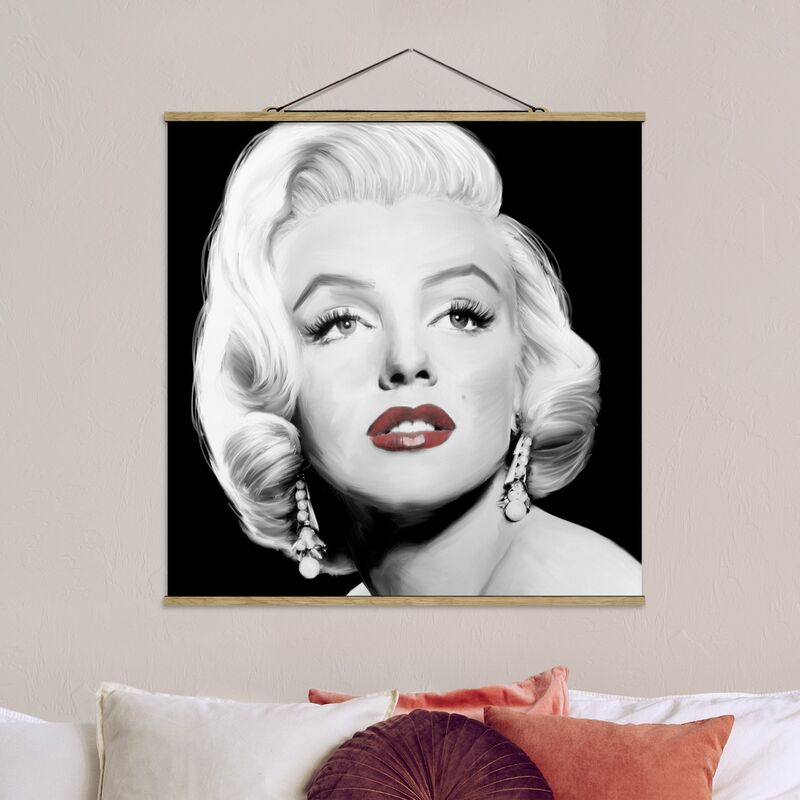 

Imagen de tela - Marilyn With Earrings - Cuadrado 1:1 Dimensión LxA: 35cm x 35cm
