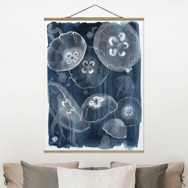 

Imagen de tela - Moon Jellyfish II - Alto 4:3 Dimensión LxA: 66.4cm x 50cm