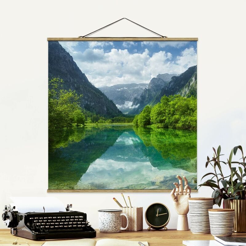 

Imagen de tela - Mountain Lake With Mirroring - Cuadrado 1:1 Dimensión LxA: 35cm x 35cm