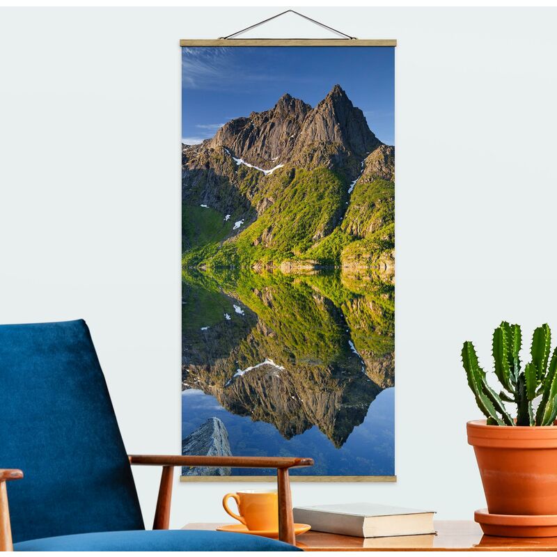 

Imagen de tela - Mountain Landscape With Water Reflection In Norway - Alto 2:1 Dimensión LxA: 70cm x 35cm