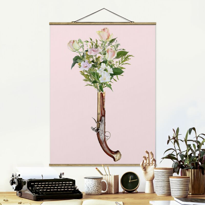 

Imagen de tela - Pistol With Flowers - Alto 4:3 Dimensión LxA: 133.5cm x 100cm