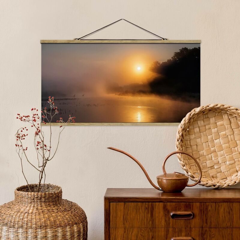 

Imagen de tela - Sunrise On The Lake With Deer In The Fog - Apaisado 1:2 Dimensión LxA: 40cm x 80cm