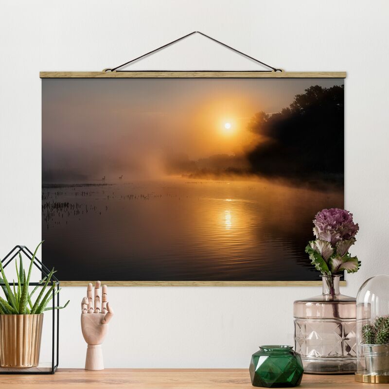 

Imagen de tela - Sunrise On The Lake With Deer In The Fog - Apaisado 2:3 Dimensión LxA: 33.5cm x 50cm