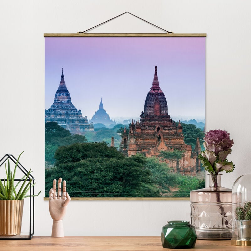 

Imagen de tela - Temple Grounds In Bagan - Cuadrado 1:1 Dimensión LxA: 35cm x 35cm