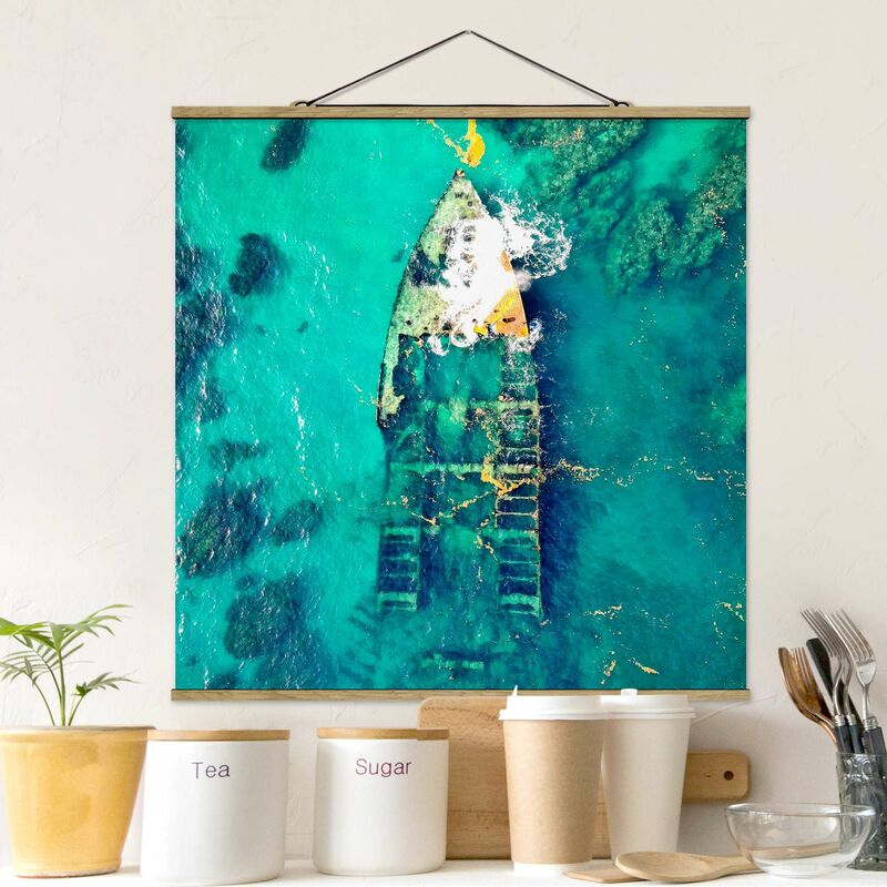 

Imagen de tela - Top View Ship Wreck In The Ocean - Cuadrado 1:1 Dimensión LxA: 100cm x 100cm