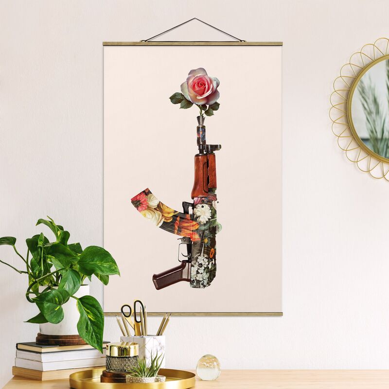 

Imagen de tela - Weapon With Rose - Alto 3:2 Dimensión LxA: 150cm x 100cm