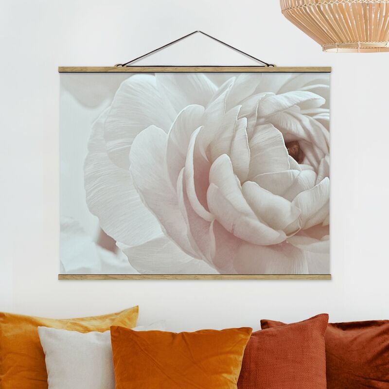 

Imagen de tela - White Flower In An Ocean Of Flowers - Apaisado 3:4 Dimensión LxA: 75cm x 100cm