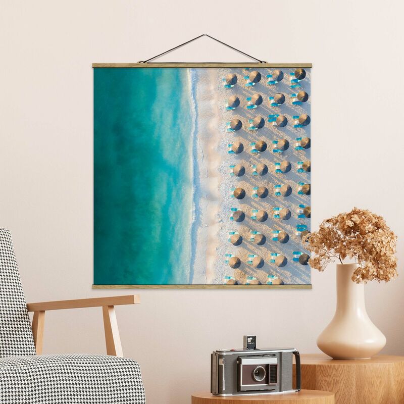 

Imagen de tela - White Sandy Beach With Straw Parasols - Cuadrado 1:1 Dimensión LxA: 100cm x 100cm