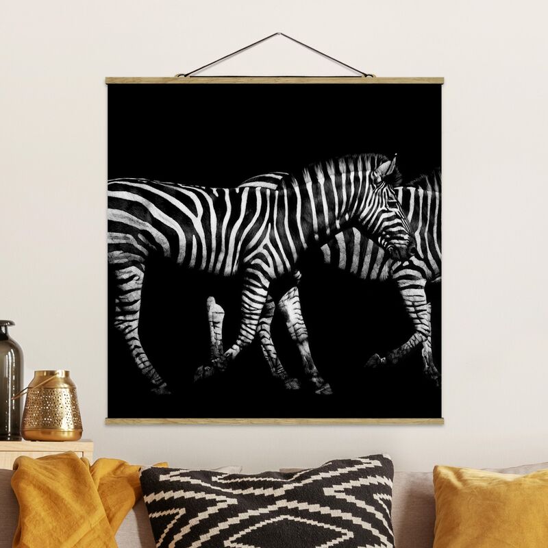 

Imagen de tela - Zebra In The Dark - Cuadrado 1:1 Dimensión LxA: 100cm x 100cm