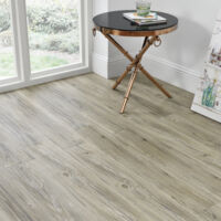 Piastrelle Adesive in PVC (7 listoni = 0,975 m²) Laminato Vinilico Fai da Te Pavimentazione Autoadesiva Rivestimento per Spazi Interni - Rovere Chiaro